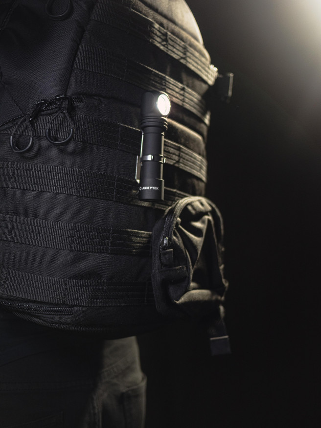 Armytek Wizard C2 Pro Nichia Magnet USB (теплый свет)